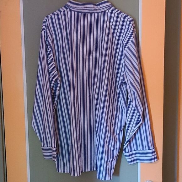 Medium Bill Blass Long Sleeve Blue and White Strip Shirt - Picture 2 of 6